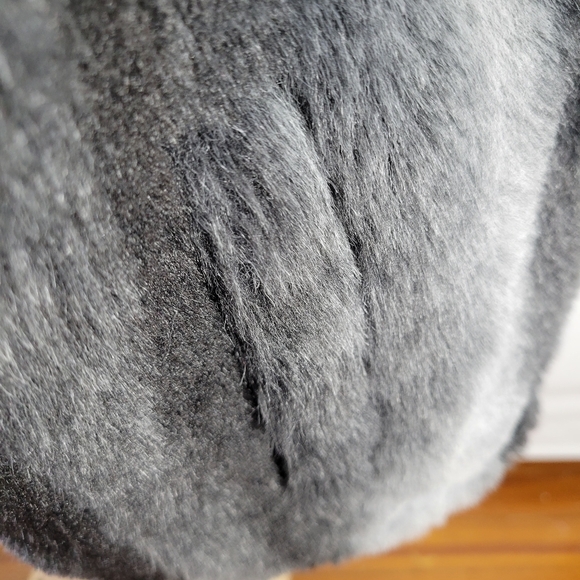 Duffel Outdoor Faux Fur ZIp Front Vest Side Pockets Lined Size Small - Picture 5 of 11